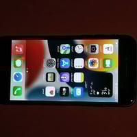 آيفون ٧ • ١٢٨ • مايك عاطل