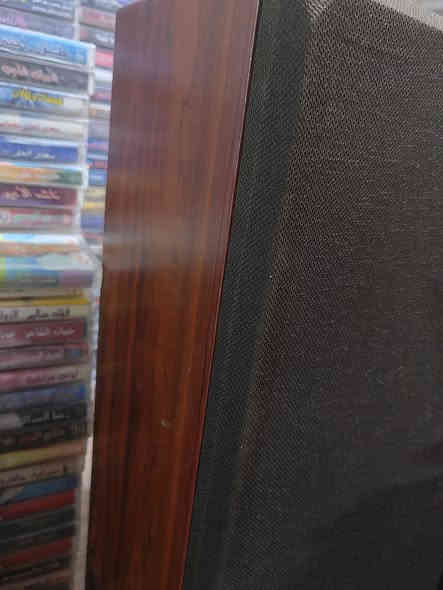 سماعتين  جنيرال  صناعة ياباني  شغالات
15W ... جداً نظيفات   كما موضح بالصور
للاستفسار والتواصل ***********
