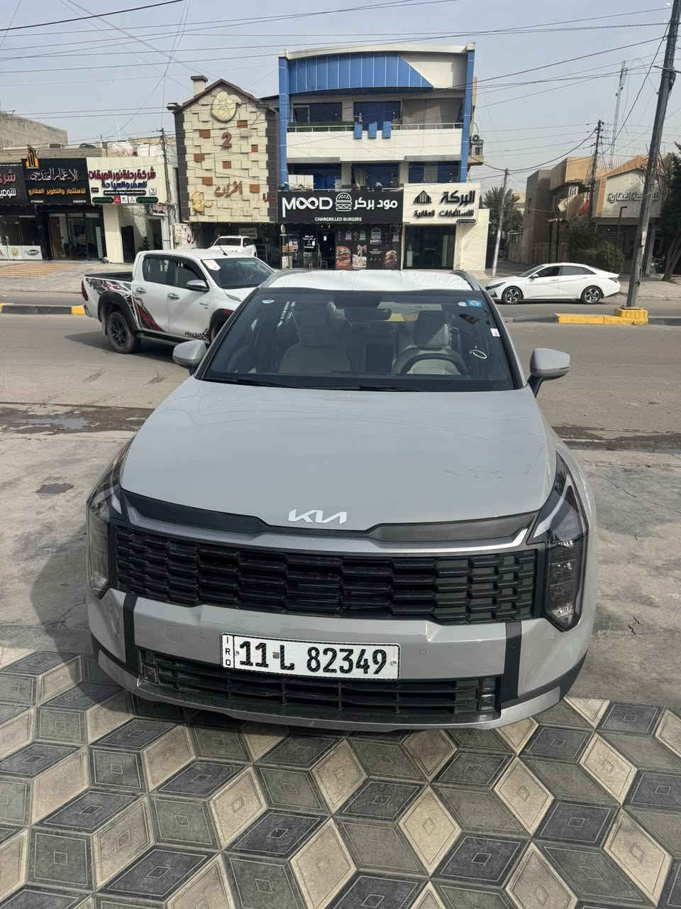 للبيع سبورتج موديل 2026 زيرو لون سمنتي فول مواصفات عدى البانورما كشنات جلد ابيض تدفئة  تبريد وكالة اكدال ضمان صيانه 5 سنوات مع 3 دبديلات دهن السعر 27.500 الف دولار مع مجال بسيط مكان السيارة السيدية ***********
