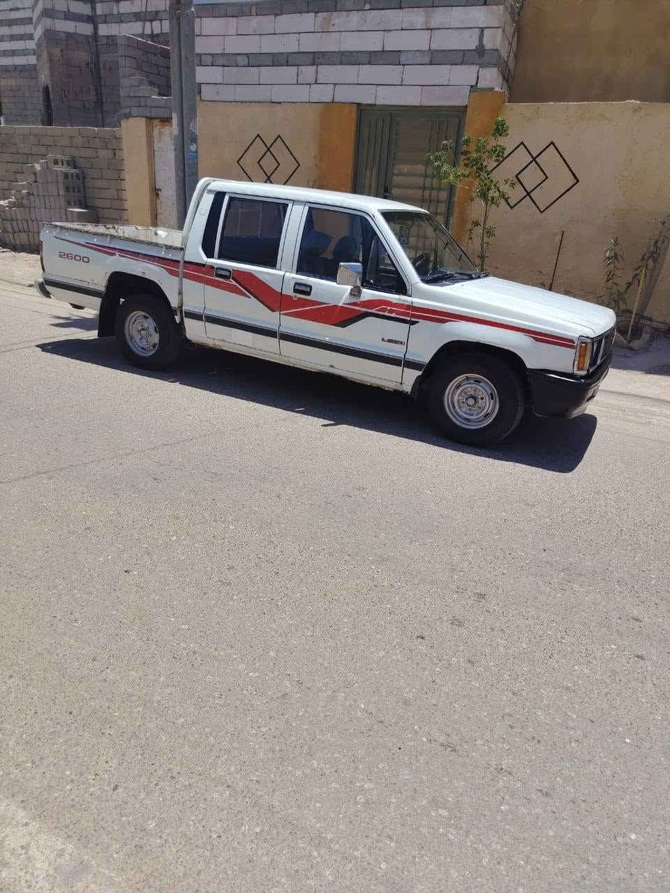 سلام عليكم سياره مستوبيشي نضيفه 
مكينه وگير ونجي اوتماتيك 
العنوان بصره قضاء المدينة 
لاتصال ***********
اني مكلف بلنشر البصرة, العراق
