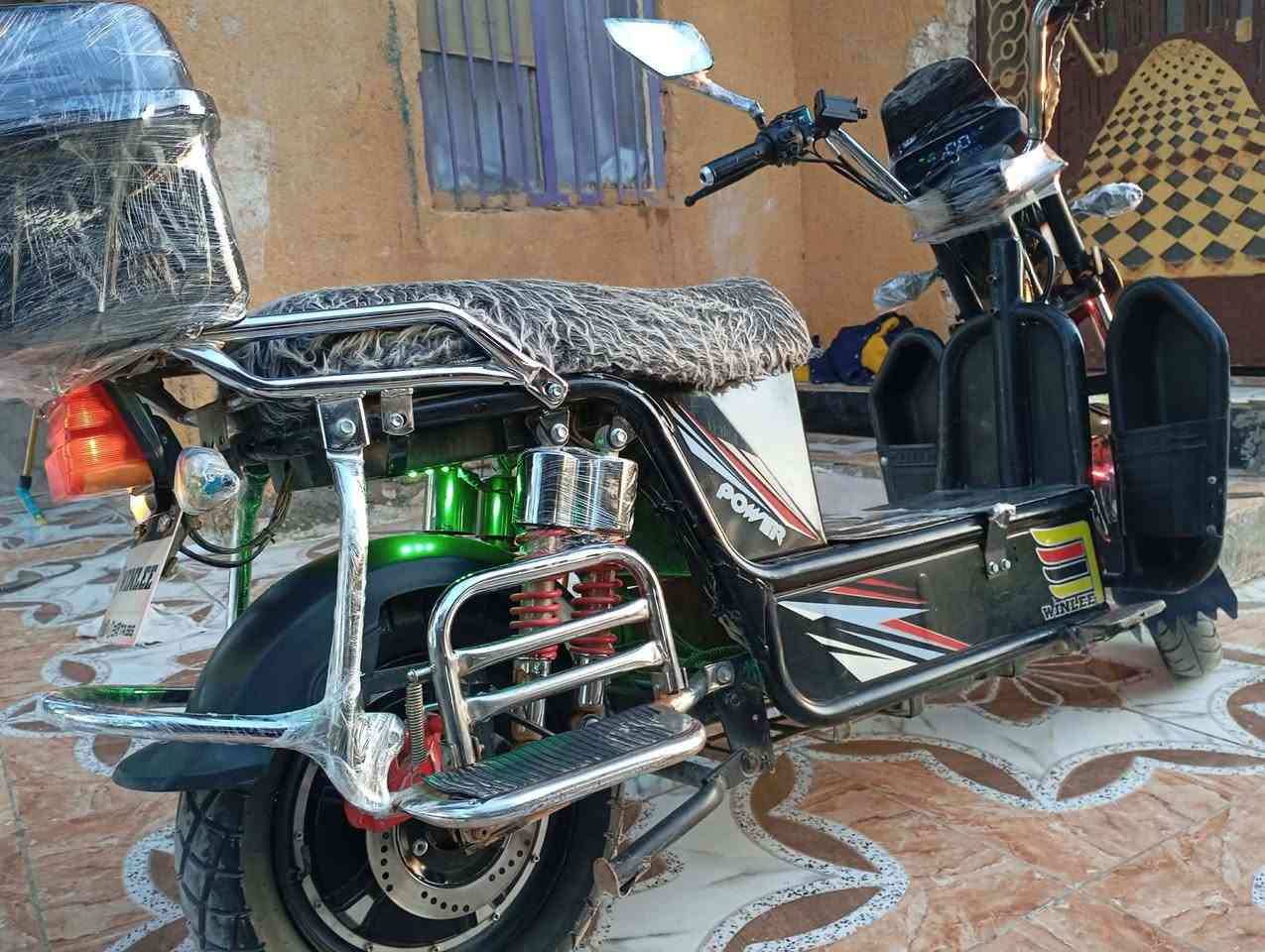 السلام عليكم يوجد موطور هايوشه شحن للبيع البطارياته ولي السعر 450 موطور جديد ما بي أينقص وتخم تاير جديد العنوان الدولاب قرب مالعب الدولاب الكبير الأتصال على الرقم ***********
