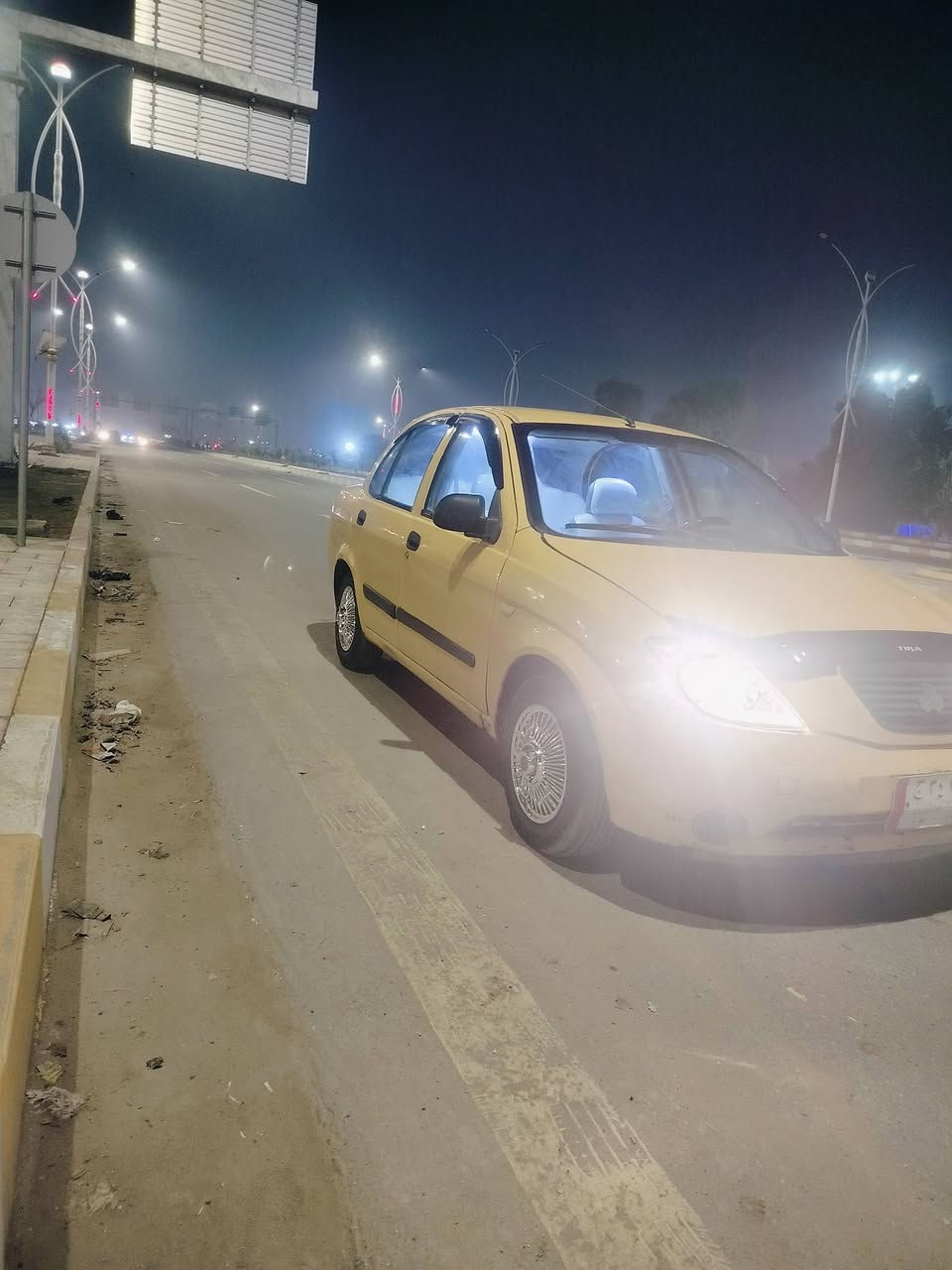 سنويه ل 28 مصفره هيئه وغرامات خط وبحث بيها 

مكينه وكير كفاله 

حداديه + بوربنات + طخم تايرات + ميزانيه صار اسبوع من كملتها 

كهربائيات عامه شغاله رباعي عالي ناصي سستم سماعات تبريد شرط ليك فقط

دوشمه بل كامل للغرفه جديده ارضيه + كشنات + تنته

 سياره جاهزه للاخير بيه ملاحظات بسيطه سعرها 23 وبيها مجال مكانه ناصريه مركز شراي اتصل وبخدمتك ***********
