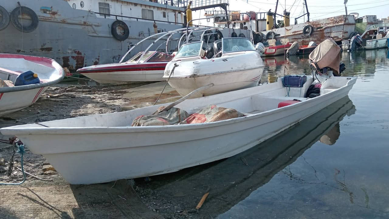 السلام عليكم للبيع زورق طول ٥ونص سعر ٨٠٠ مكان البصره عرض متر ارتفاع ٤٥


**إذا كنت صاحب هذا الإعلان وتريد حذفه لأي سبب، رجاءا أرسل رسالة إلى الدعم الفني**