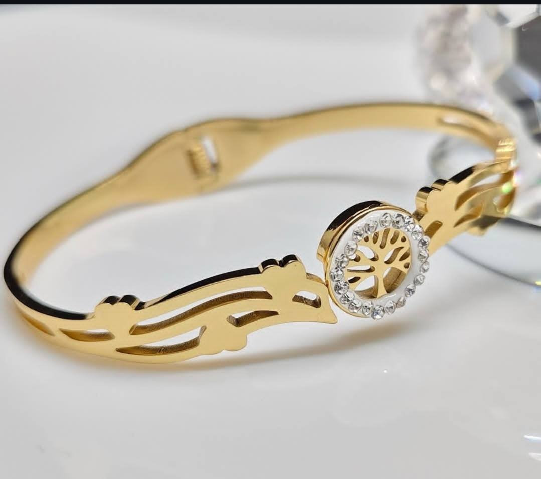 اساور ستانلس ستيل ذهبي طلاء ثابت سعر القطعه 4 الاف فقط توصيل داخل بلد وجميع المحافضات ✨🔥


**إذا كنت صاحب هذا الإعلان وتريد حذفه لأي سبب، رجاءا أرسل رسالة إلى الدعم الفني**