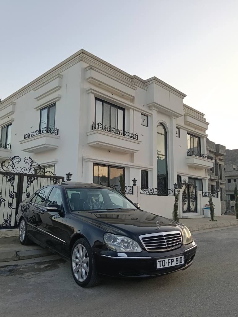 ئه دمين 💖 
مارسيدس مؤدئل
S class 350/2006
تازه داخل بوه
دوبه ى ته نيا موسه 
براوه نيه))به شه رت
ته نيا شوين موسه كان بؤياغه 
ته بريت مزبوته له سه رسويچ
مه كينه 350 V6 
شه ش پستؤن مه كينه مرغوب
فول فول مواسه فاته سلايت
كوشن جلد كوشن كاره باى كوشن خزن كوشن هيته ر كه له كاره باى 
گئرتؤماتيك سپؤرت عادى
سيدى بؤكس شه ش سيدى
چوار ويلو تايه ى لؤكه 
يه ك دينارمه سره فى نيه 
مالى دؤسته 
گؤرينه وه ده كه م
شوئن رانيه *********** أربيل, العراق
