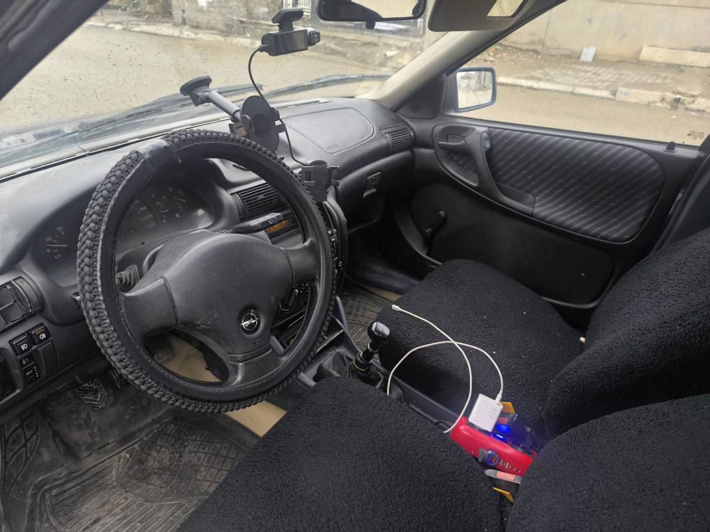 اوبل استرا نظافه فول  سليمه من الحادث شرط كير ومحرك وصدر. مصبوغه عام جماليه تايرات جديده 
سنويه ساقطه سرط تحويل فقط رقم كركوك السعر 38 بيه مجال قليل حدا *********** مكاني كركوك حي العسكري كركوك, العراق
