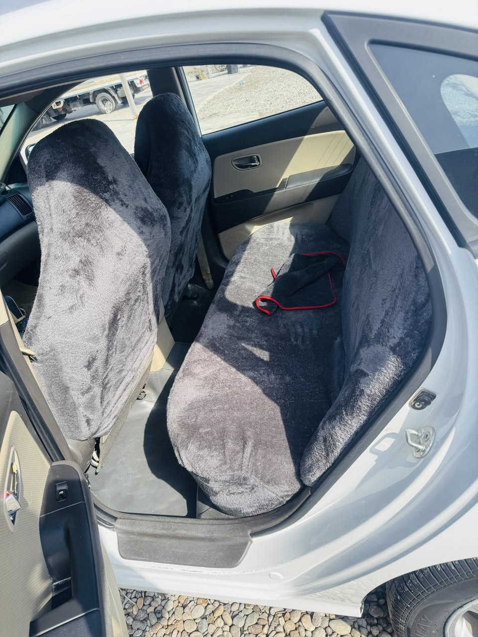 السلام عليكم 
لبيع النتره  مقدس2010 شاشه ليزري فول مواصفات 
بيه طخات 2 خفاف دكشن عالي 
بجم كبس  كير محرك شرط 
سعر 120نقد فقط 
***********
