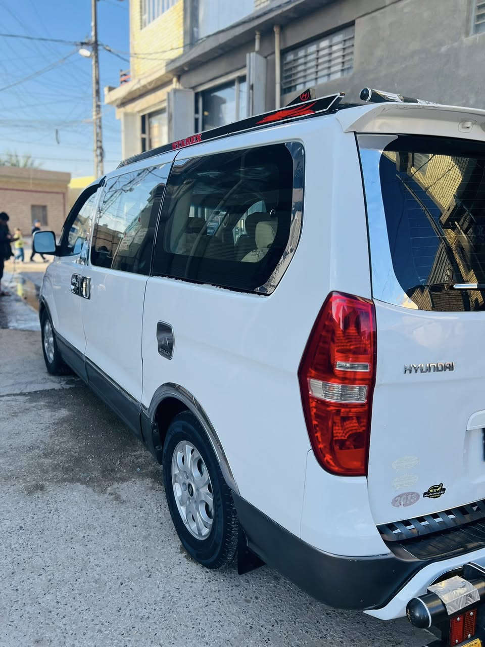 السلام عليكم ستاركس مفتوح موديل 2013 سياره كفاله ماعده باب السايق مبدل مكينه حداديه كير اكسل تبريد ثلج دواخل سياره جاهزه مال جناي العنوان بابل السعر 143 وبيهه مجال بصيط الاتصال على الرقم ***********
