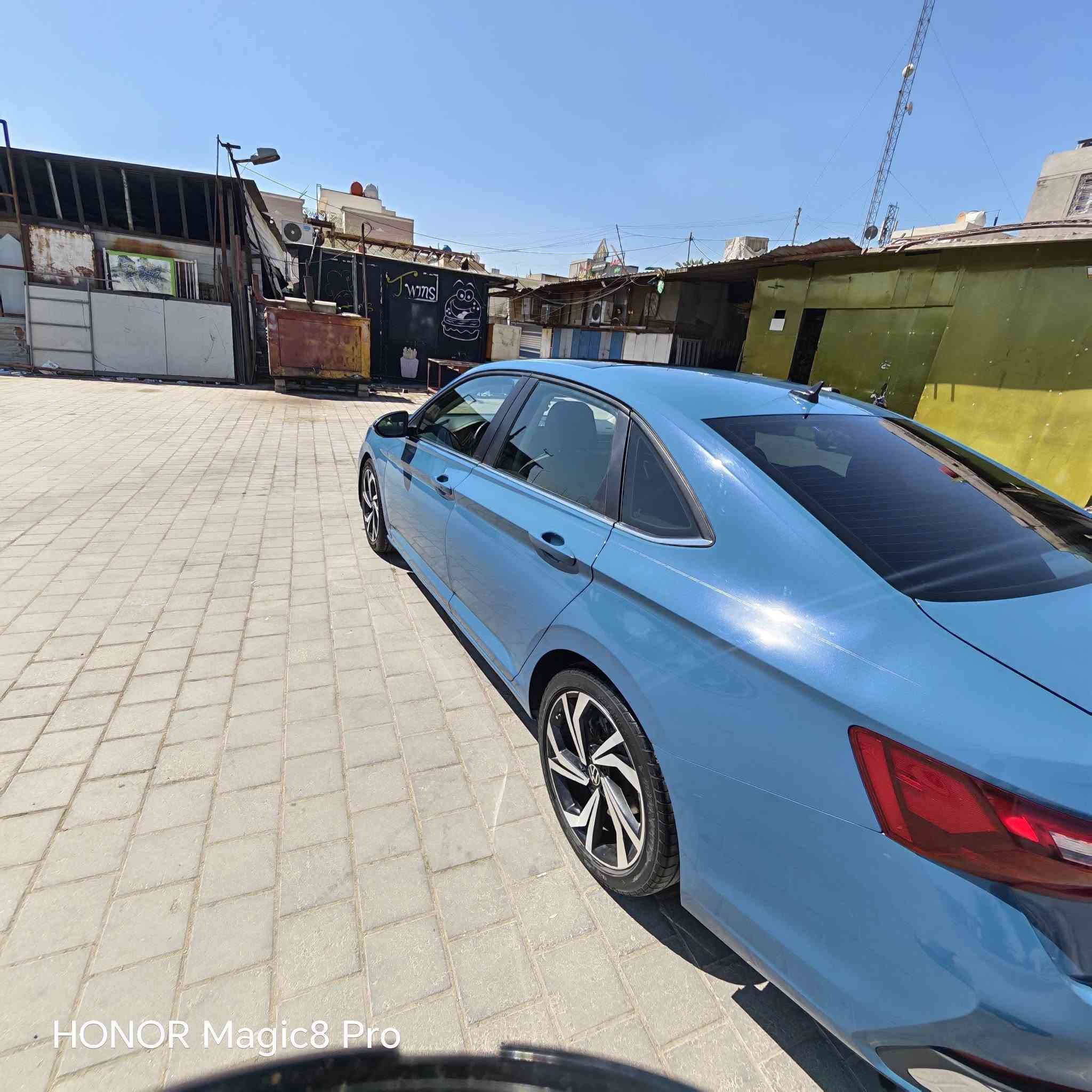 بيع مستعجل فولكسفاغن جيتا موديل 2025 SEL لون مميز حادثها جاملغ جهة سايق مبدل ومصبوغ بيها ثلاث قطع صبغ ماشية 4000 كيلو فقط بيع مستعجل للاستفسار الاتصال على رقم ***********
