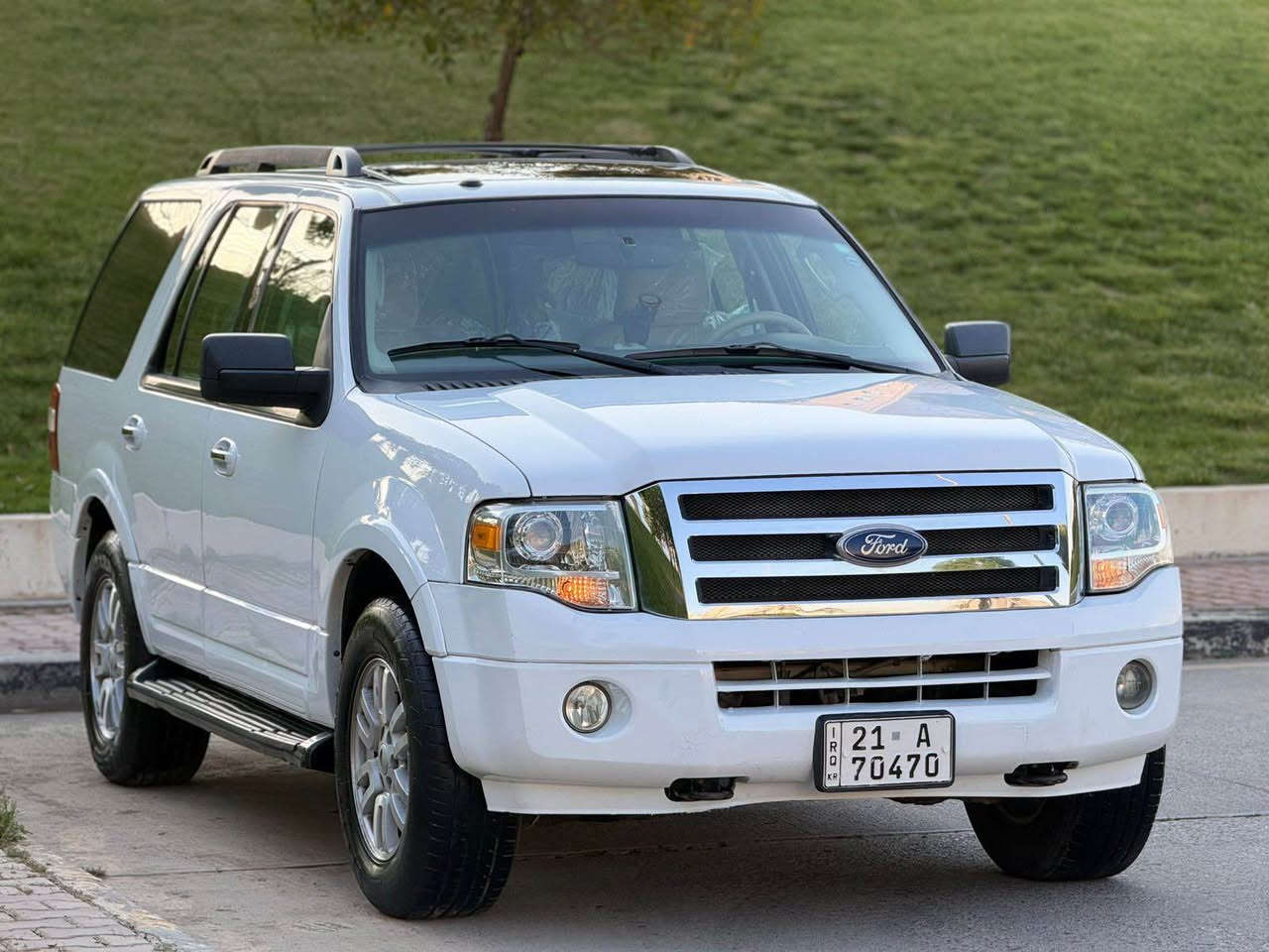 FORD EXPEDITION 2011 

سعری ١٣٥ گەڵاو معامەلە

فول فول مواسەفات 
سڵایت 
کۆدی درگا 
کوشن کارەبا 
سوکان ڤۆلیۆم 
تەحدید سورعە 
پایدەر کارەبایی 
ناو زەرد 
دەبڵ ئەکسل  
لایت زینۆن و عەدەسە 
تەبرید مەرکەزی 
٣ ڕیز کوشن 
حاسە 
زۆر مواسەفاتی تر 

سەیارەکە تەنها پارچە و نیوێکی بۆیاخە 
بێ ناوگرتن بێ ئیرباگ 
گێڕ و مەکینە و کارەباییات هەمووی بە شەرت 
سەنەوی و ڕەقەم تازەیە
 
سەیارەکە لە سلێمانیە

ژمارەی موبایل *********** السليمانية, العراق

