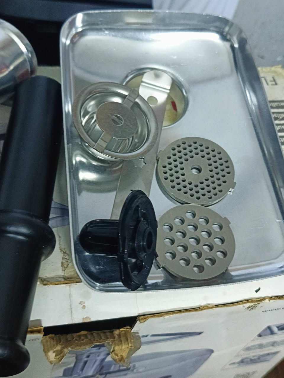 مثرامه المانيا جديده
غير مستعمله جايتنه هديه ومااستعملناها 
سعرها 75 مع التوصيل


**إذا كنت صاحب هذا الإعلان وتريد حذفه لأي سبب، رجاءا أرسل رسالة إلى الدعم الفني**