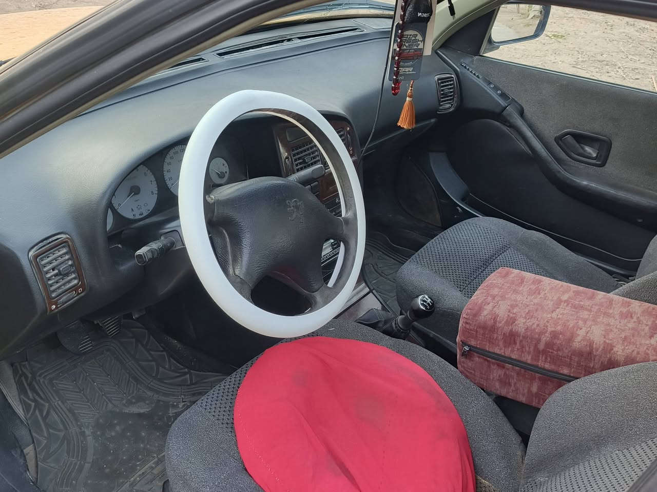 سلام عليكم بيجو بارص 11كفاله عامه السياره ماشيه 130الف اصل بسمي تخم تاير جديد حداديه جديده تبريد شغال كير ومكينه نعمه مكاني ميسان الميمونه رقم *********** السعر 45
