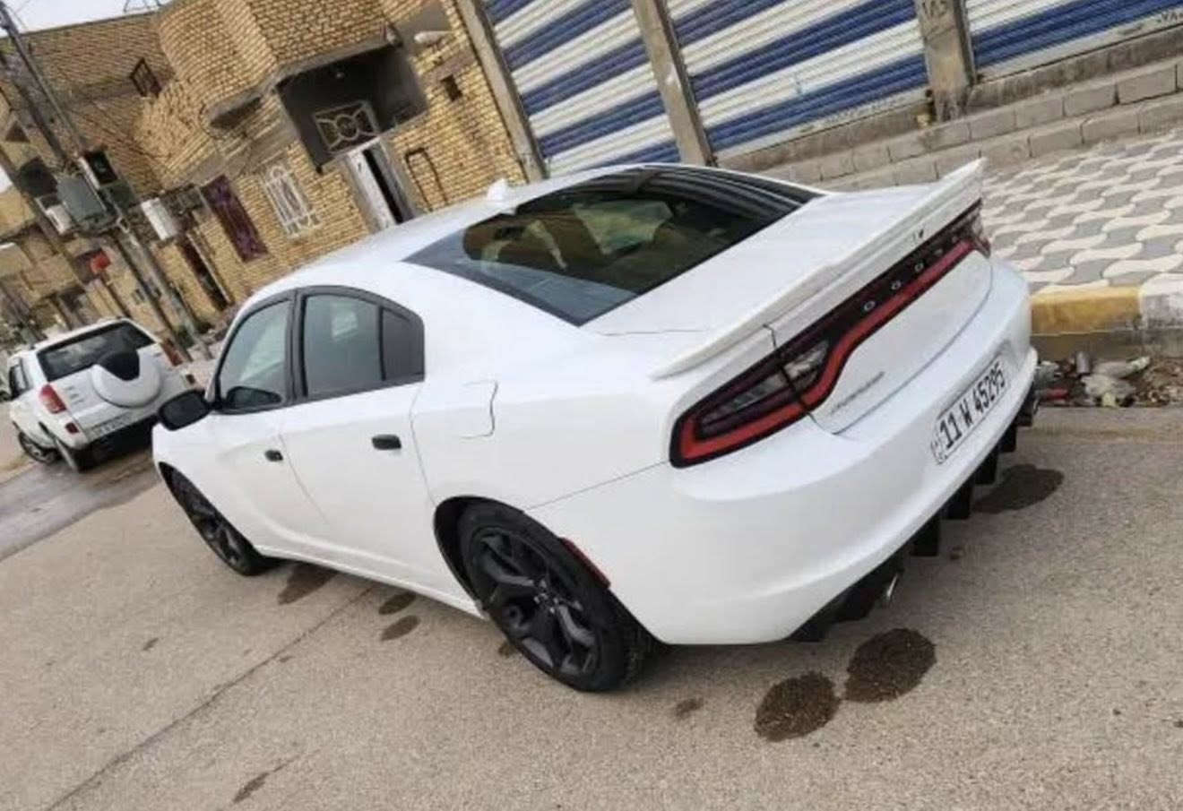 ( اقصاد ترهم )
   ((كفاله السعر 170 وبيه مجال))
جارجر للبيع رقم بغداد أنكليزي بسمي ثاني يوم تحول            2018 اصل مرمزه 2019 معامله كامله تنزيل مديل
سياره بل كارتون مكينه وكير وحداديه وتبريد وتخم تاير ومنظومه زنون كله جديده سياره ماشيه 90 ألف فقط 
كفاله مابيه حادث بيه بس رشات صبغ قليله فقط 
مكان السياره الناصرية حي الفداء
***********
