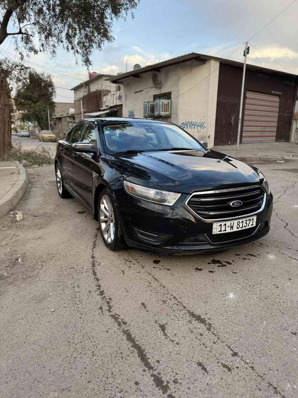 نزلت السعر 132 ورقه
فورد تورس 2013 خليجي لمتد اعلى مواصفات بدون صبغ بيه تعديل بارد بالجاملغ الأمامي
وبيه طخه بعدني ما مصلحه بالجاملغ الخلفي جهة 
السائق 
مكينه بيه ضمان سنتين من شركة ياسا 
كير مبدله  هايدروليك هم داخل الشركة
نقص صدر فقط الباقي غير هذا ما بيه مصرف السياره 
***********
