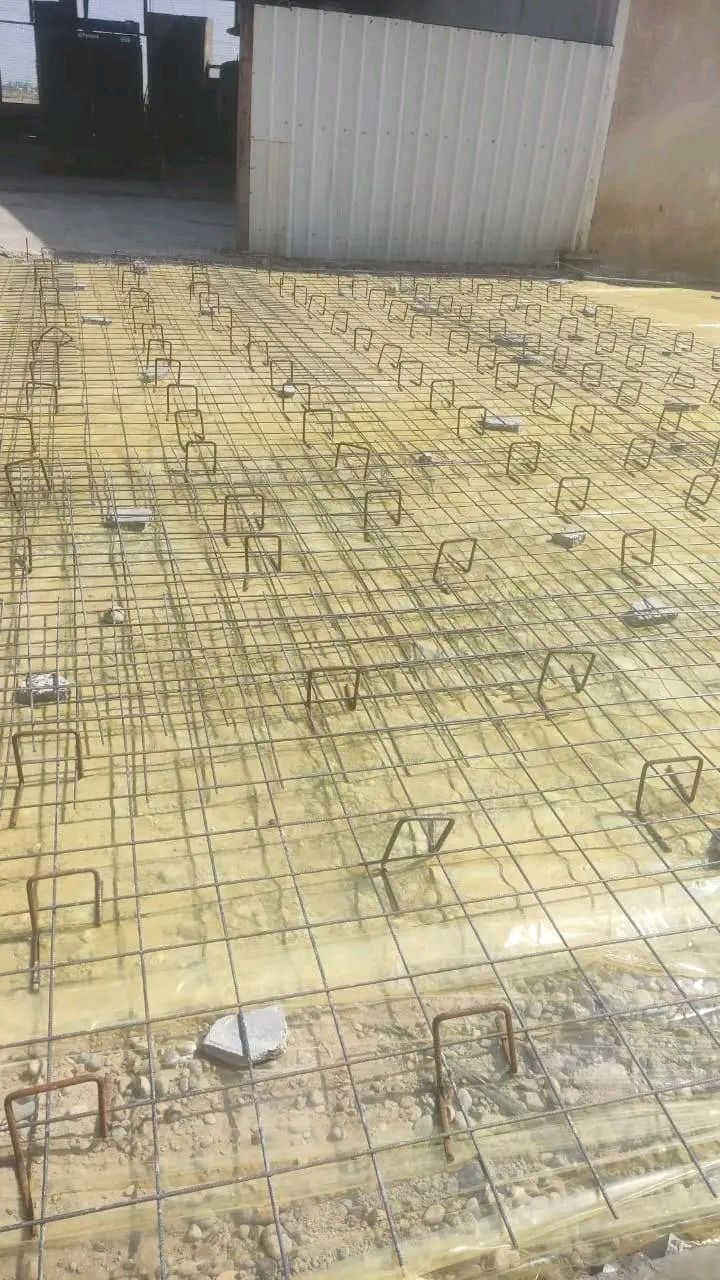 السلام عليكم 
كادر صب وسقل بل هلكوبتر  تنعيم الصب 
شغل درجه اولى في جميع المحافضات 
جملونات  ساحات  بيوت جميع ما يختص بل كونكريت او الخرسانه الاتصال علا الارقام 
***********
***********
