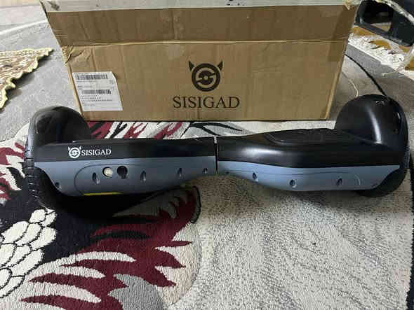 سكوتر للبيع ممستخدم ولا دقيقه بالكارتون 
سعر سكوتر 100
***********
