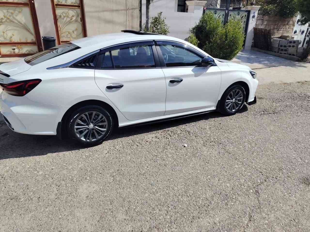 ام جي جيتي موديل 2025فًول مسفات داخل احمر كوشن كهربائي كولشي مابي دعامي ل دعامي شرت فول كمليات (***********)
