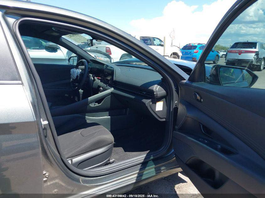 هونداي النترا هايبرد 2025  وارد أمريكي ضربتها موضحة بلصور فئة sel شاشة ديجيتال متصلة تشغيل عن بعد سايد بريك بصمة وهواي مواصفات ماشية 2000 حادثها بنيد وطارف الجاملغ يرجع بارد مكان السيارة عمان المنطقة الحرة
سعر مطروح عمان 126$
***********
