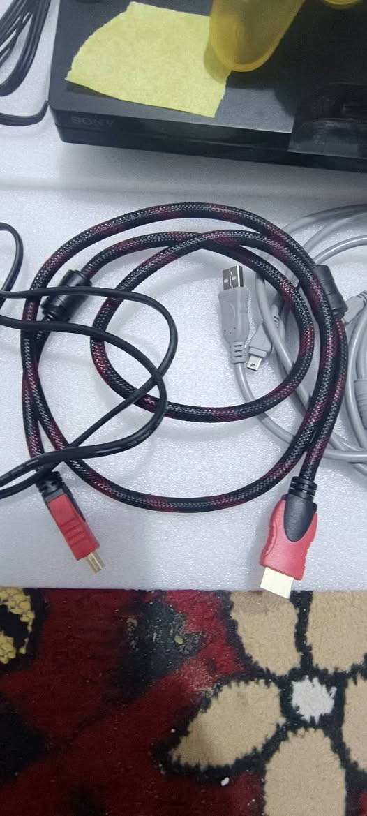 السلام عليكم شباب عندي بلاي سلم جديد صار له اسبوع من اخذته اريد ابيعه البلاي يحتوي على وايرين شحن للاحتياط واير HD  4 كي واير تشغيل البلاي للبلازما واذا عندك تلفزيون اطيك وياه مال صوت فيش وجوستكات جديده امانه الله والبلي موجود حاليا جديد اذا حاب تشتري مكاني نجف مكرمه او   البلي السعر100الف وبي مجال حك جيتك بي15 لعبه وياه منهن جي تي اي و كريتوس وسباق سيارات و سبايدرمان وحرب وبيس 2020للاستفسار(***********)
