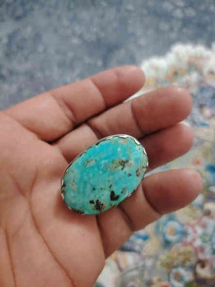 السلام عليكم محبس للبيع السعر 200 قفل رقم الهاتف ***********
