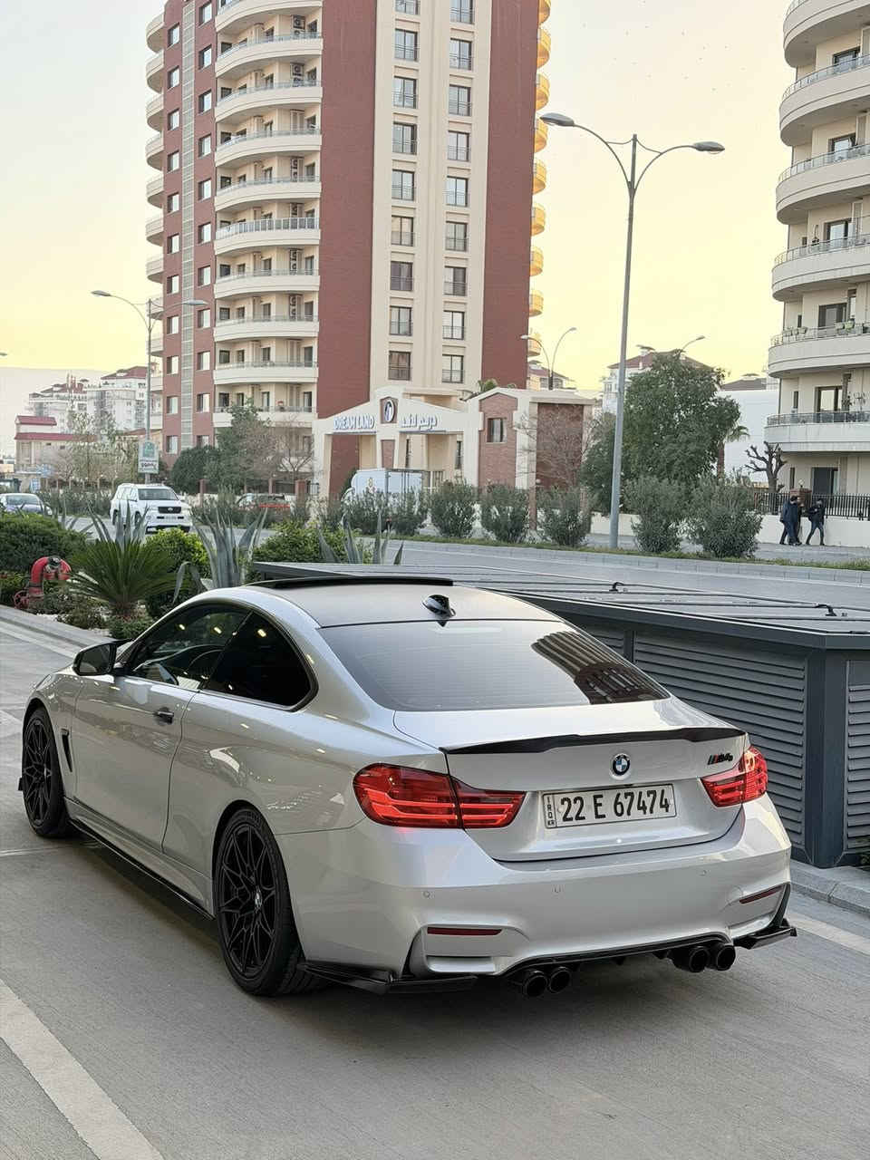 السلام عليكم حبايبي
2017 , 430i 
بيع او مراوس  ويا شمالي 

حجم 430i

محرك 2000تون تيربو✈️

سعر ١٦٦$

 ٣ قطع صبغ

كفالة لغد شاصي

كفاله كير محرك ممفتوح 

كهربائيات كله شغال

ماشية١٤٠km
محدث M
المواصفات
1/1  فوول فوول 
داخل احمر
بصمه

فتحة

شاشة كبيرة

كاميرا 360

تحكمات ستيرن

كشنات تدفئة

كشنات كهرباء خزن

سايد بريك عصى

مري كهرباء

مري قلاب R

ابواب بصمة

لايت داينمك اوتو

ويل BMW اصلي

سستم سماعات harmand kardon 

شاشة اعطال

حساسات خلفي امامي

ماسحات اوتو

تركشن تزحلق

انظمة قيادة عدد5

شفتات ستيرن

مكان جمجمال  سليمانيه ***********
