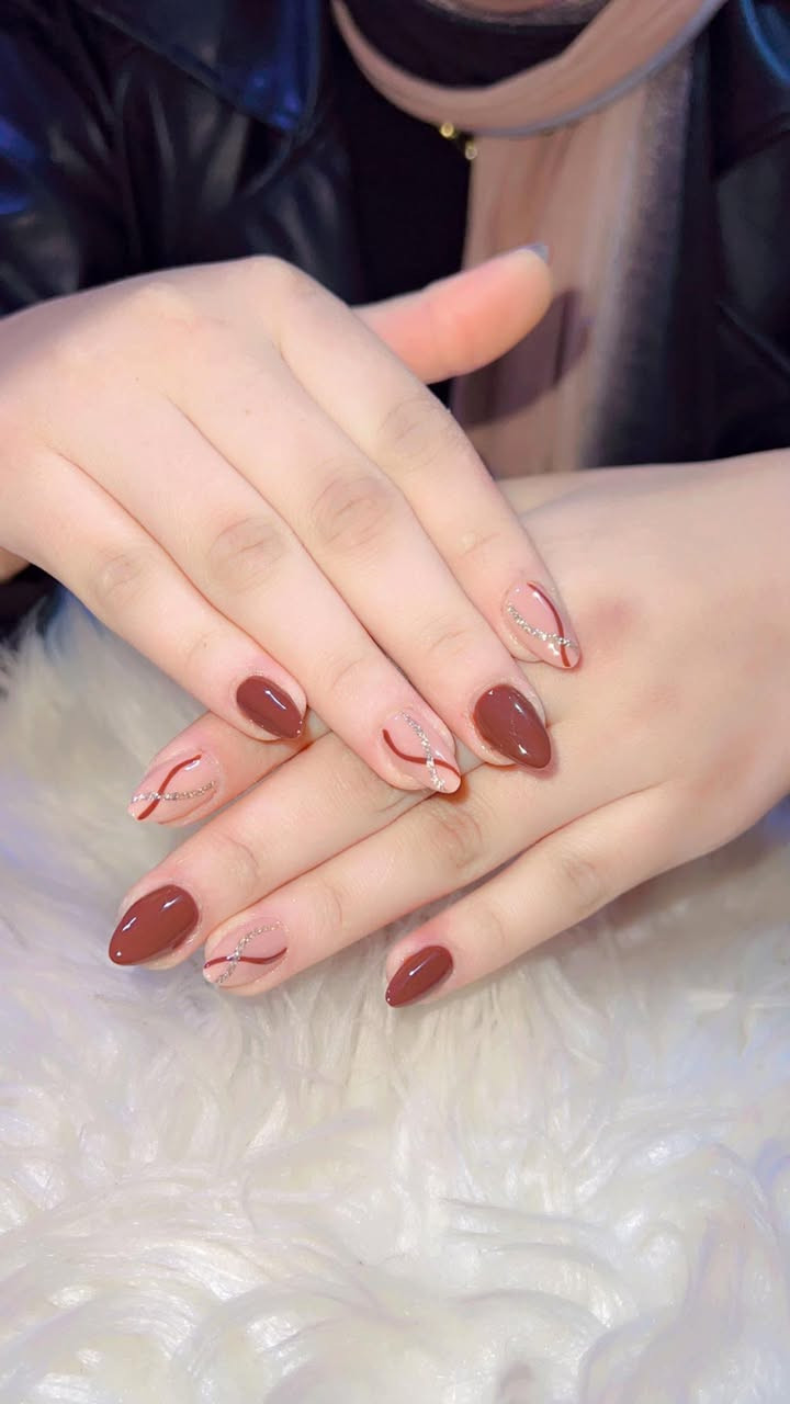 هلو بنات كلبي حبيباتي اكرلك جل اكستيشن سترونك جلش قدم جلش ايد سعر 25الف مكاني خلف محافظه رقمي ***********حفافه وجه تنظيف بشره اسبوعي تنظيف قدم موجود تدللون حبيباتي ماكيره اسو
