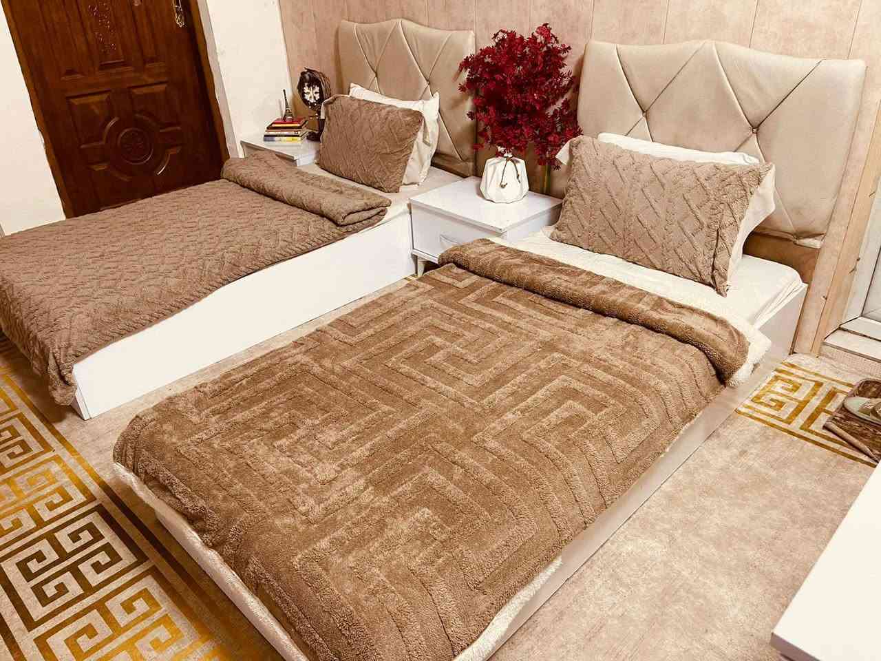 سرير  عدد ثنين شبابيه  +ميز تواليت ويا دواشك سعر 350 مكان بغداد


**إذا كنت صاحب هذا الإعلان وتريد حذفه لأي سبب، رجاءا أرسل رسالة إلى الدعم الفني**