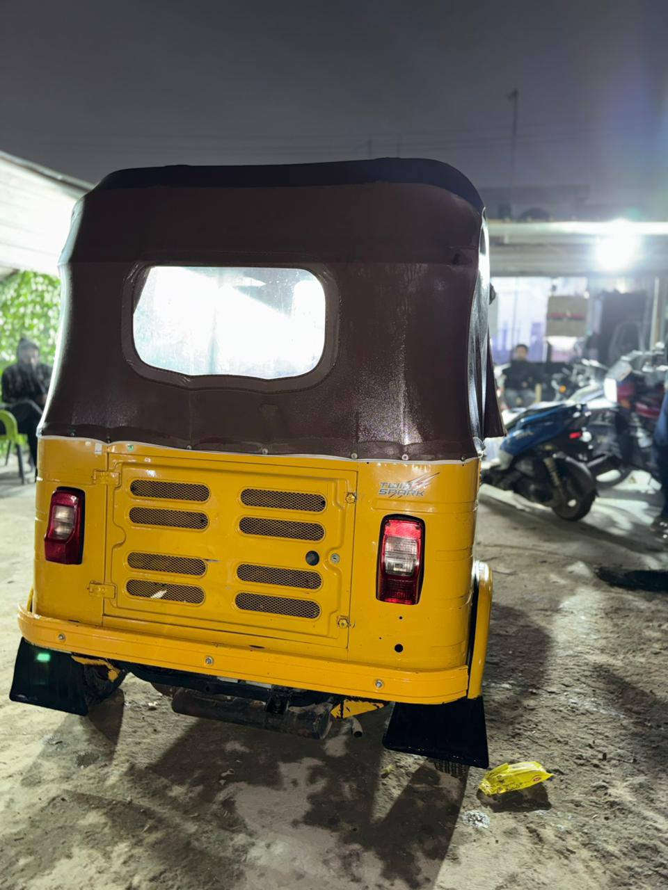 سلام عليكم تكتك 2019/12/30 مرقم لوحه وسنويه كامله كامله مكفوله من صبغ ومعجون بيه صفحه بارد بارد مكان بلديات الاستفسار ***********
