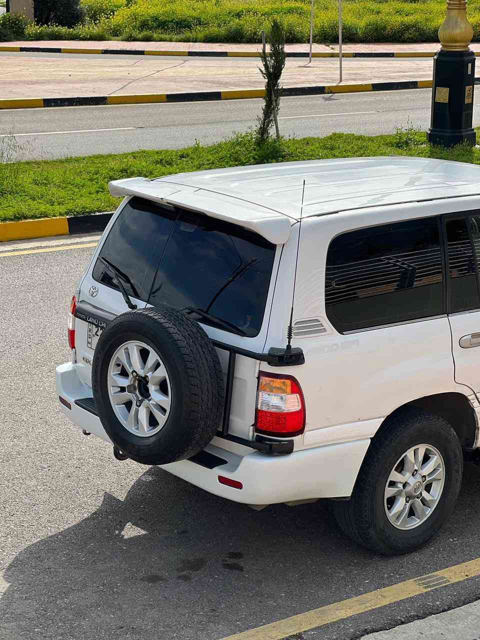 السلام عليكم
مونيكا جكساره موديل 99 محدث 2002
رقمها اربيل انكليزي
ضررها جاملغ امامي بدون داخل 
كير محرك اكسل بشرط
صدر امامي خلفي جديد 
ترايك وين تحب 
مكان السياره الموصل 
منظومه غاز 80 لتر 
ثلاجه بيها 
تبريد ٣قطع كلو شغال 

السياره فوول بس كير عادي
السعر 125
التواصل واتساب واتصال ***********
