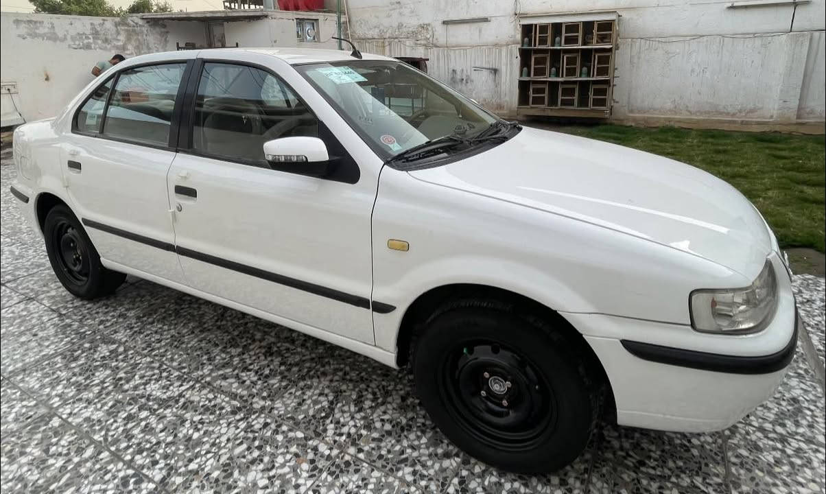 سلام عليكم سمند 2011 رقم بغداد إنكليزي سياره جديدة مال بيت مامتعوبه على وضع الشركة سياره جاهزة على آخر حبايه تبريد ثلج تخم تاير جدد 
محرك، كير،صدر،كفاله كله جديد سياره  مال جناي 
مكاني بغداد للاستفسار ‭٠٧٧١ ١٩٢ ٤٩٧٥‬
