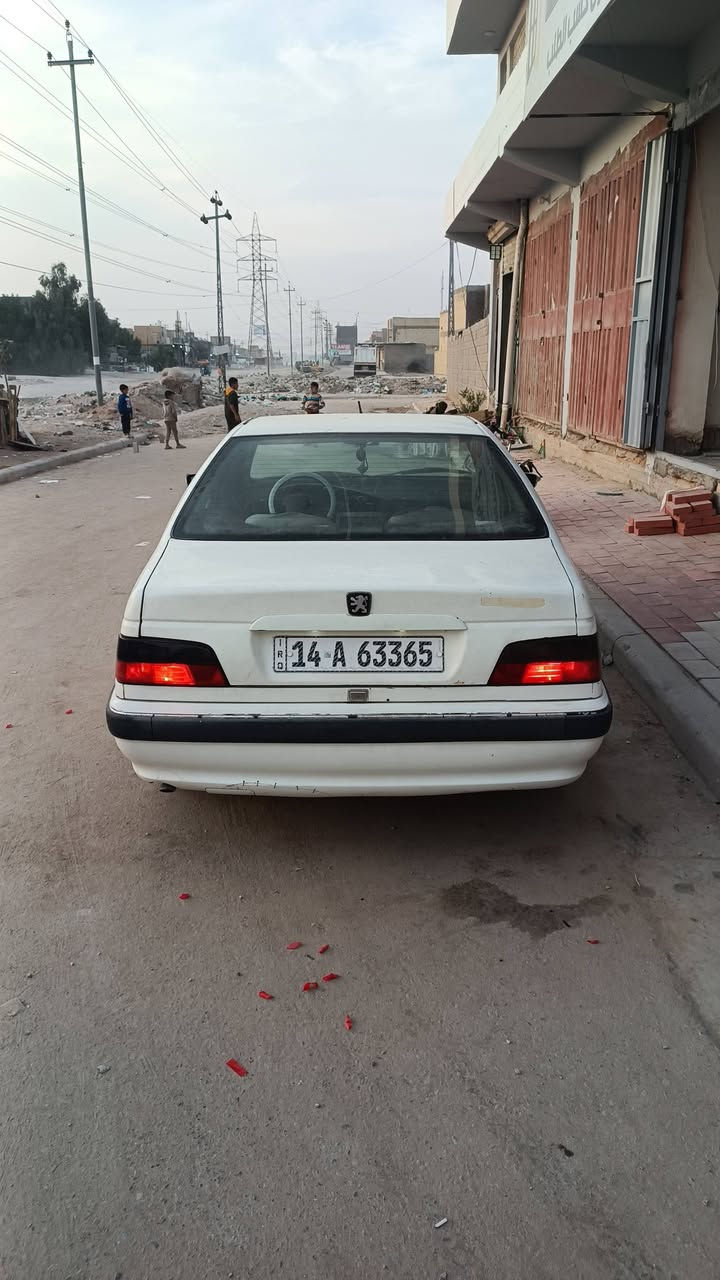 السلام عليكم 
بيجو بارص موديل 2012 مشروع وطني السيارة خير من الله كهربائيات حدادية جديدة كير  مكينة شرط كفالة السيارة ما عوزها اي شي كاملة مكملة رايدها ب 50 و بيها مجال شرط المداور 
للاستفسار 
***********
