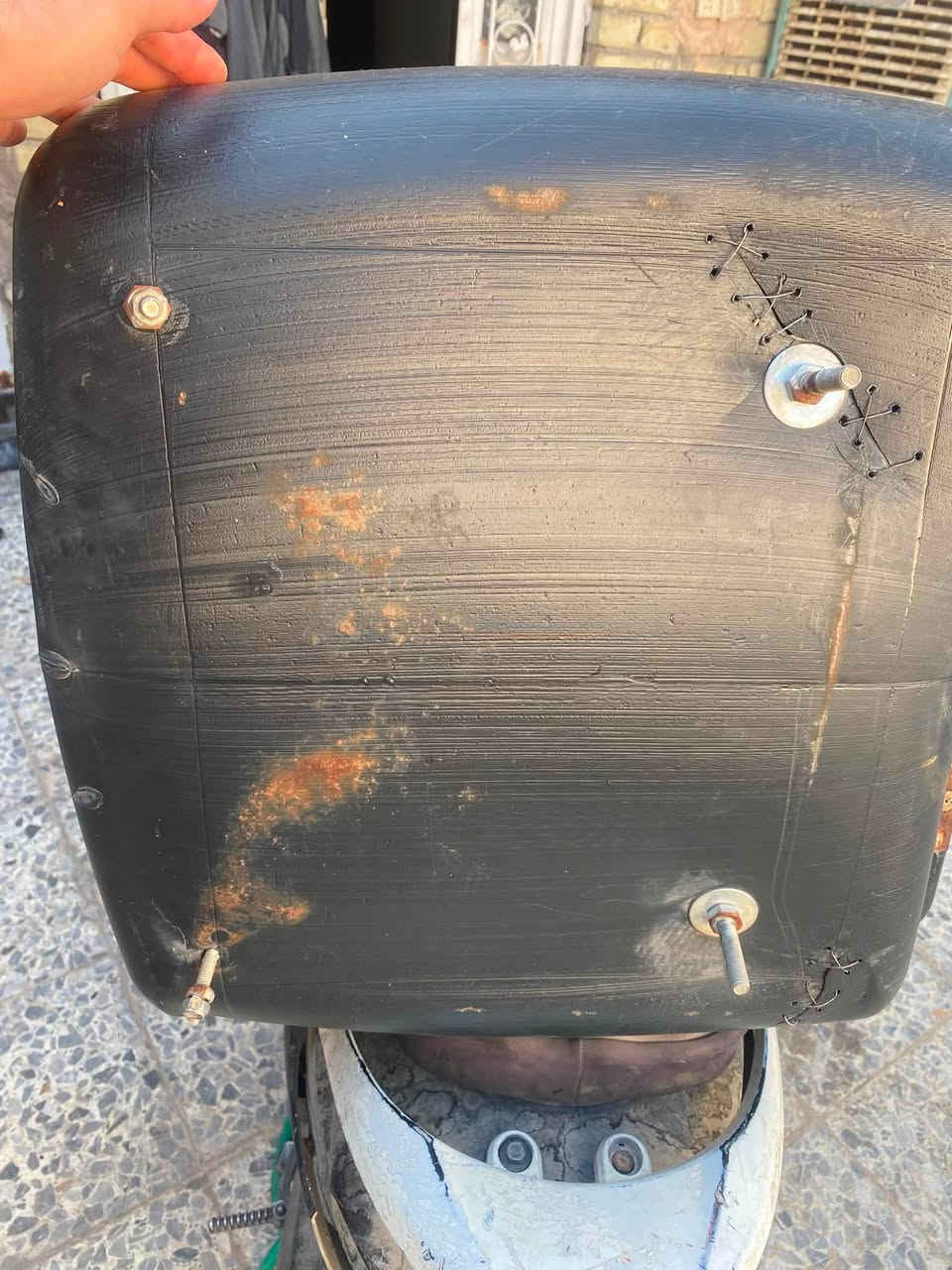 السلام عليكم صندوك للبيع بي شكين من جوه ومعالجهن مبين بالصوره سعره 25 مكاني البلديات الشراي يتصل ***********
