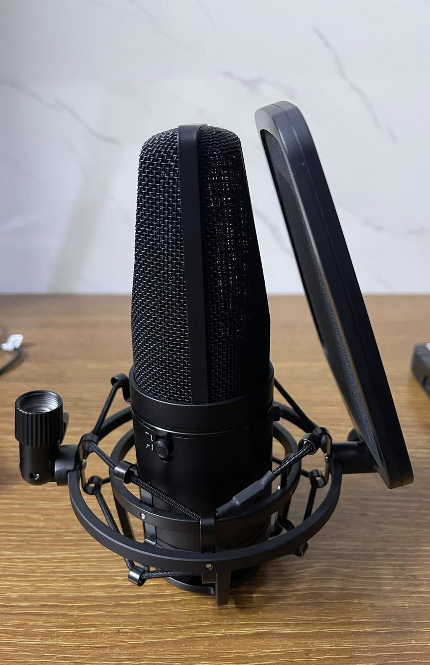 مايك 
BOYA BY-M1000 Condenser culo
Studio Microphone

جديد ما مستخدم السعر 125 وياه ستاند اصلي 

مكاني بغداد المدينة 
***********
