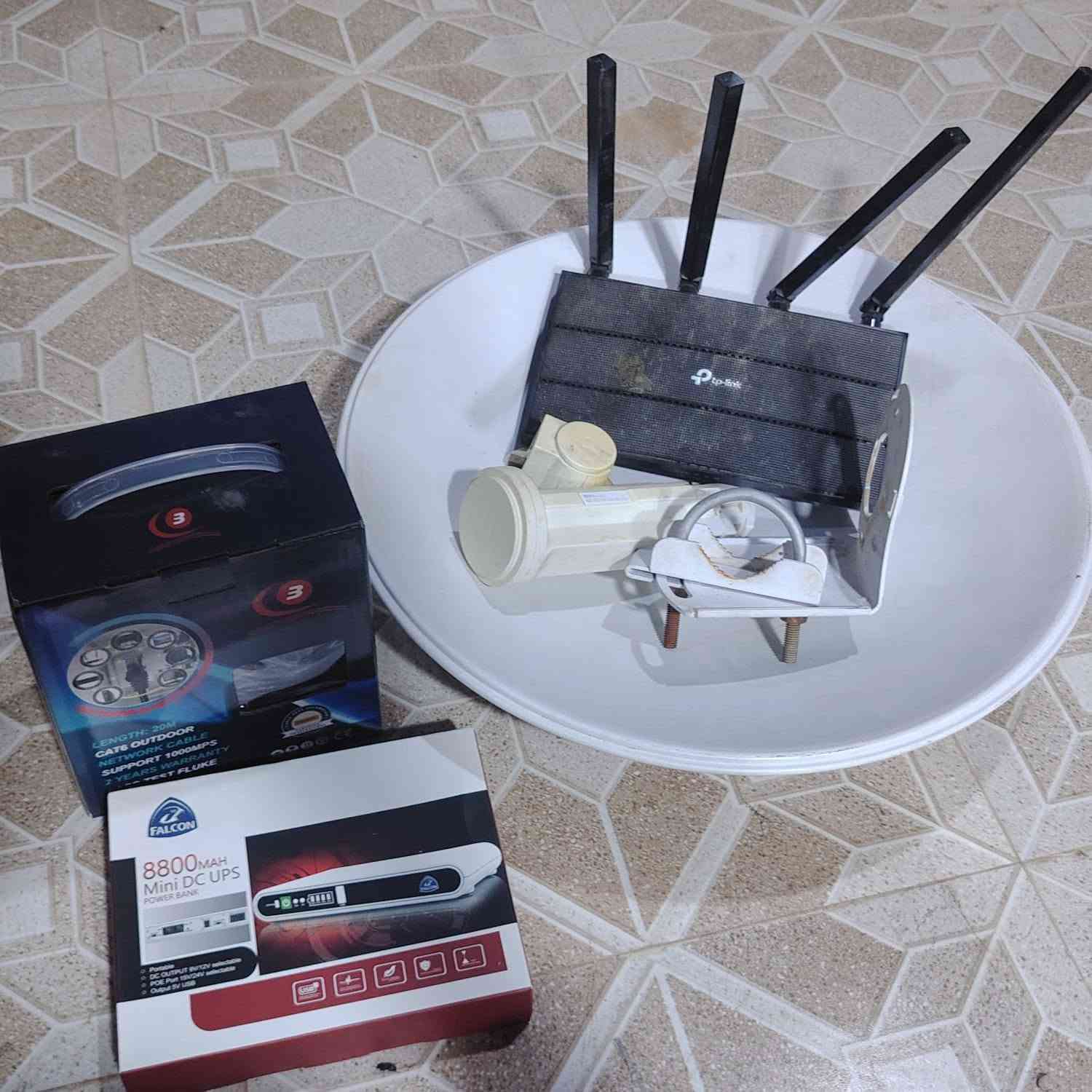 سلام عليكم
نانو + راوتر + واير  جديد + Ups جديد  ما مستخدم 
السعر 110 وتوصيل مجاني
***********
