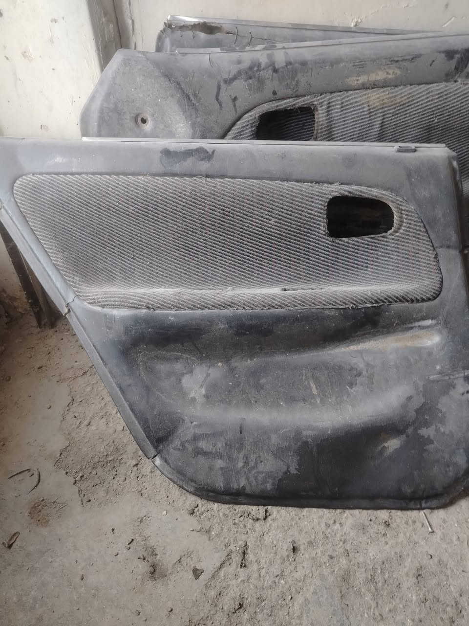 السلام عليكم للبيع كلهن ١٠٠ الف ***********
