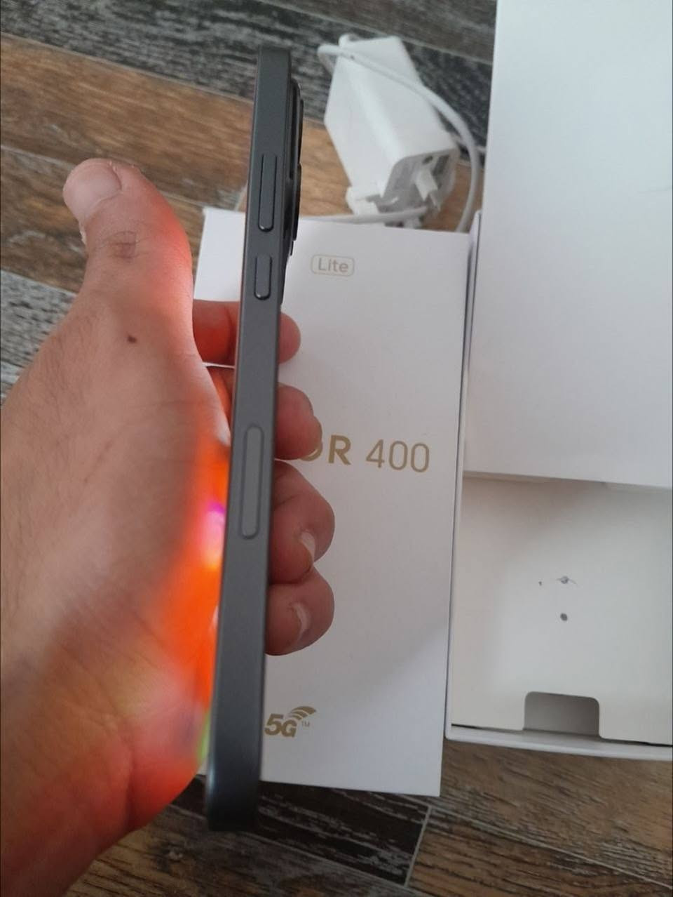 جهاز هونر 400 لايت 5g 📱
ذاكره 256 عشوائيه 16✅
مستخدم سبوع كامل ملحقات جديد بل باكيت مكفول من شخط ✅ بي زر الكامره نفس لايفون وكامره 108 ميكه بطاريه 5230 📱معالج سناب دراكون 7025التمت سعره 300 قفل مكاني نجف مشخاب ماكو توصيل 🤍📱 تتواصل فقط واتس ***********
