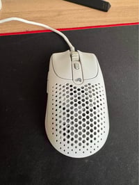 للبيع ماوس Glorious Model O2 Wired (السلكي) الأصلي.  التفاصيل:  مدة ال...