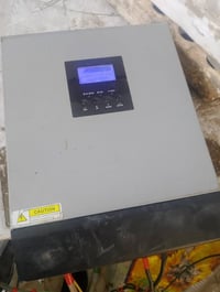 منضومة انفيرتر • ٤ بطاريات • بورد كامل