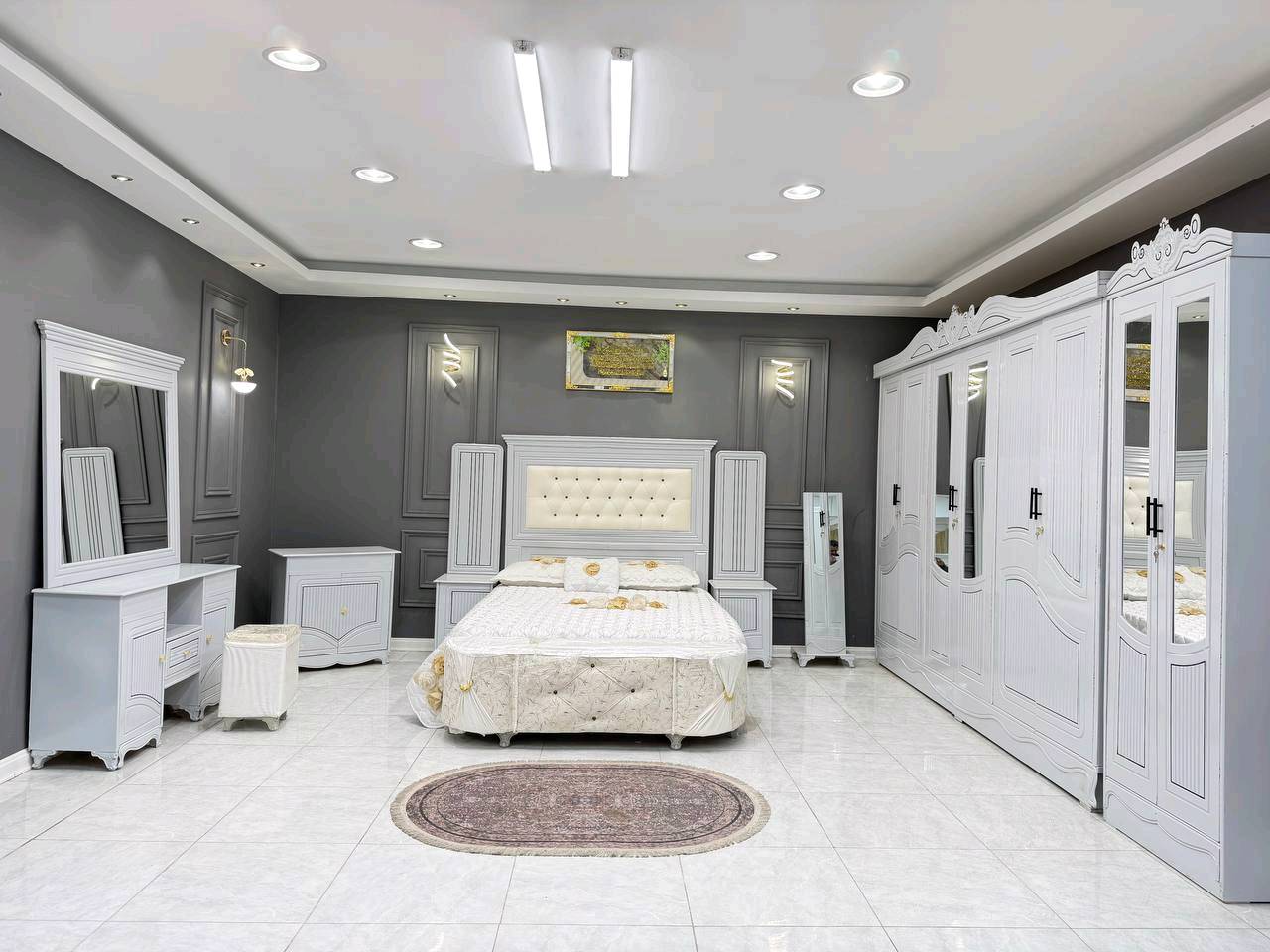 مجموعة من 
غرفه عمل عراقي تصميم تركي 

تفاصيل الغرفة المرمري  ....

 خارج ٤ملم ام دي اف 
وداخل صاج ٣ملم 
صبغ حراري  درجة اولى 
عدد القطع  ٧ قطع 