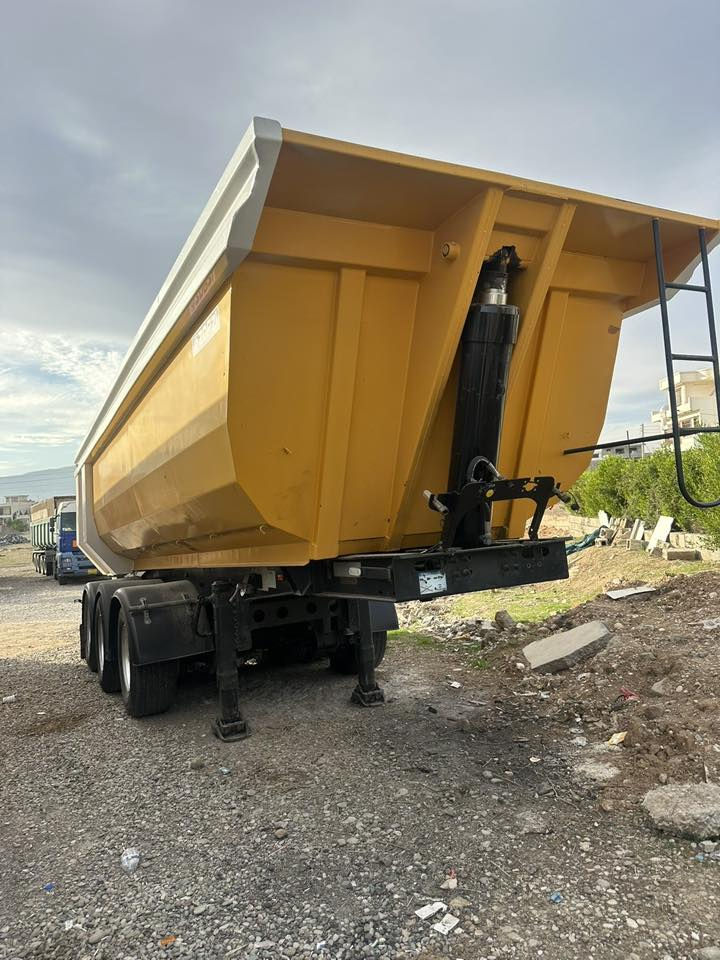 السلام عليكم
عربانة زورزي الماني 
٢٥ متر 
مكفول شاصي دناكير جك 
جك چبير 
دناكير الماني 
دنكيرين مزوج بلادي دنكير تك 
تاير نص عمر 

*********** 
***********
Muhamad Lwqman
