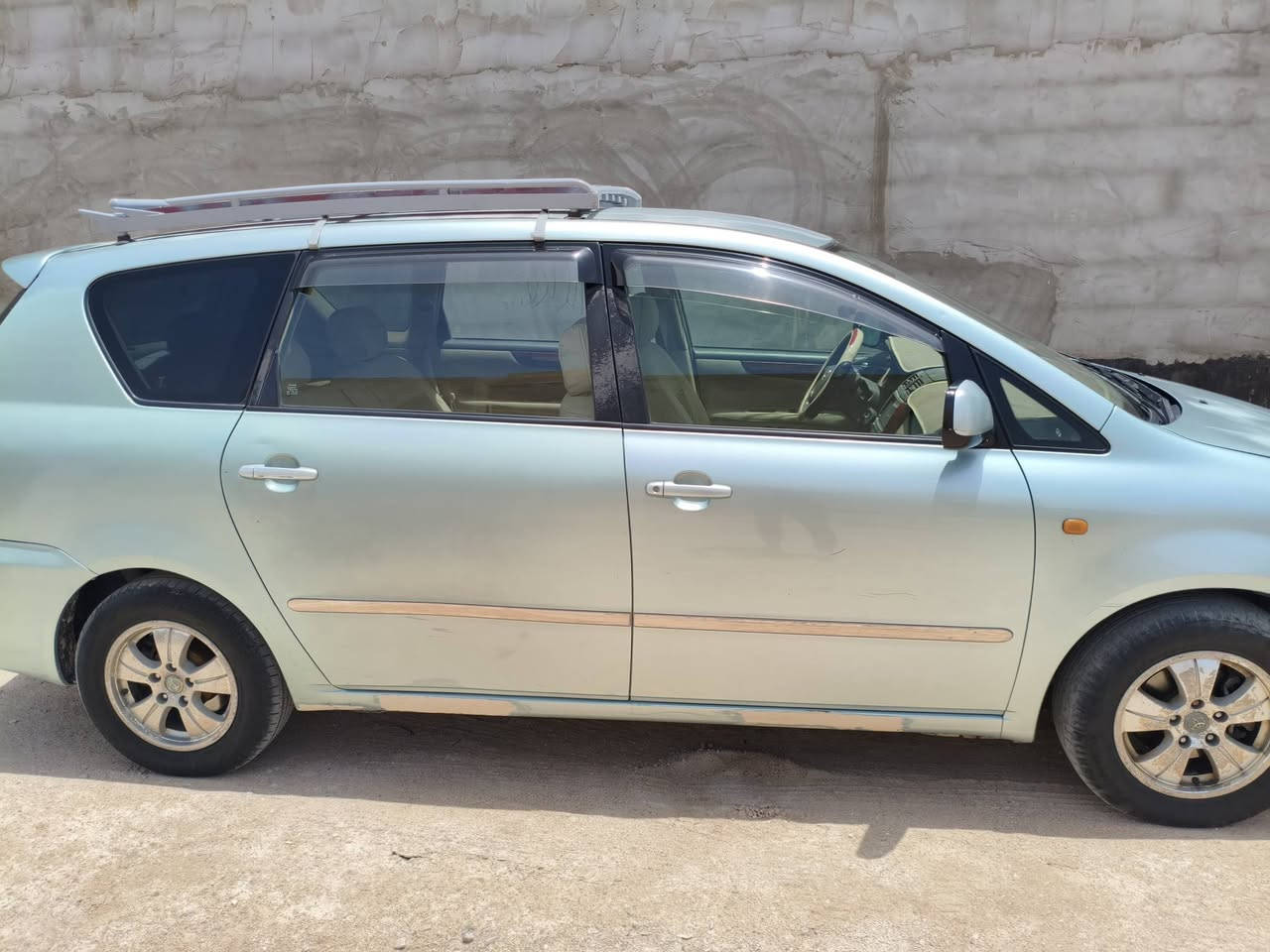 أبصم للبيع موديل 2000سيارة جاهزة محرك كيرحدادة تبريدتخم تأير سيارة بأسمي تحويل  بس بيها جرادهواي سعرها100؟للاستفسارأتصل ***********
