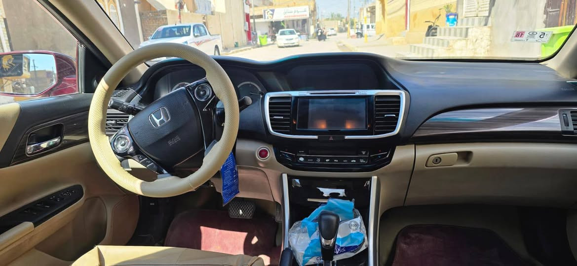 سلام وعليكم سياره هونده كورد سياره ياباني سياره جاهزه ***********
***********
وبيها مجال الطيبين 115$
