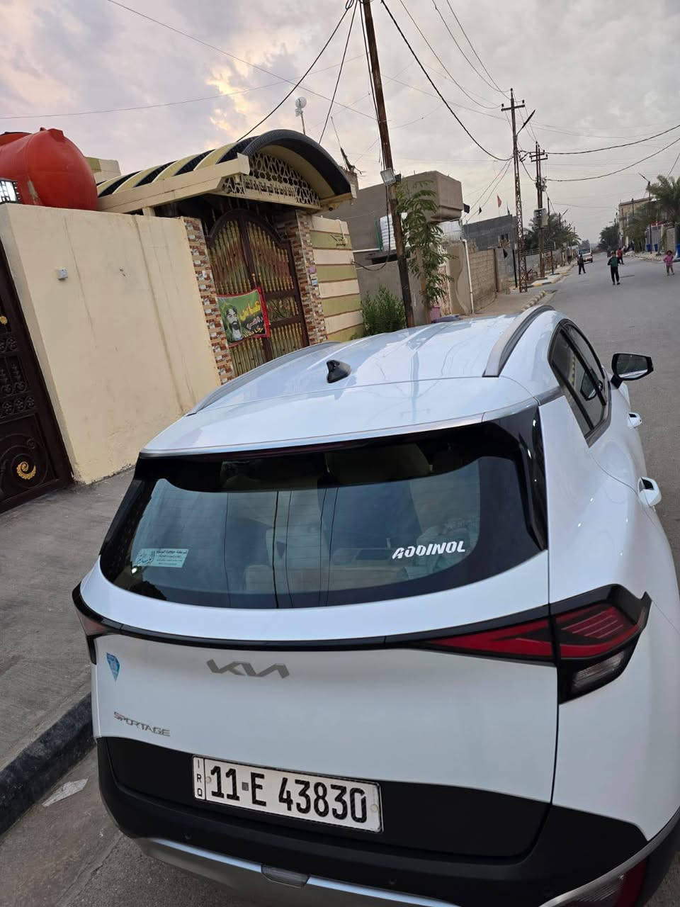 السلام عليكم ورحمة الله وبركاتة
للبيع سبورتج خليجي 2023 سمارت معروفة مواصفتها كفالة عامة عدا رصعة بالبنيد  والجاملغ الايمن بغداد مشروع وطني باسمي رقم انكليزي الجديد ماشية 32 الف 

كل نقص مبيها ، مواصفات السيارة 

بصمة تشغيل عدد 2

بصمة ابواب

تشغيل عن بعد 

تحكم بالجام عن بعد

لايت ماطور تحكم 

سايد بريك بصمة 

مري جانبيه كهرباء  واشاير بالمري

اربع مودات قيادة (سبورت ونورمال وايكو وسمارت ) 

اوتو هولد توقف ذاتي

كروس سرعه 

تبريد قطعتين 

لدات امامية خلفيه مع زينون 

شفتات بالستيرن تبديل نمر 

فول تحكم ستيرن 

مانع انزلاق 

دكمة منحدرات 

كاميرا امامية خلفية 

حساسات امامي خلفي 

شاشة متصل

شاشة اعطال 

ترحيب 

دبل بصمة وكل غراضها وياها . السعر 220  وبيها مجال . 

***********
