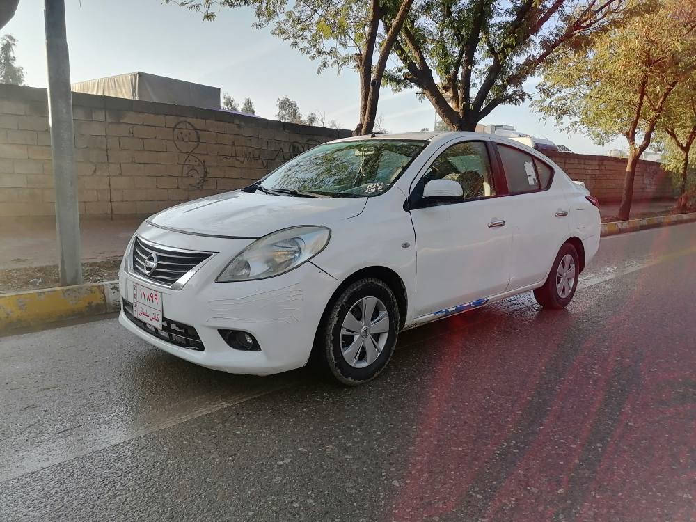 سەنی لاکشمیبای 2013بــڕاوەی دووبەی ناو ڕەساسی دووجام کارەبا ئاوێنە شەفت تەبرید گەرم و سارد بەشەرت چوار تایە و ویل تازە بـێ بۆیاخ گێڕ و مەکینە بەشەرت ڕەقەم شاسی هەمووی بێ عەیبە سەیارەیەکی پاک و بێ مەسروفە مـاڵی فەقیرە *********** كالار, السليمانية
