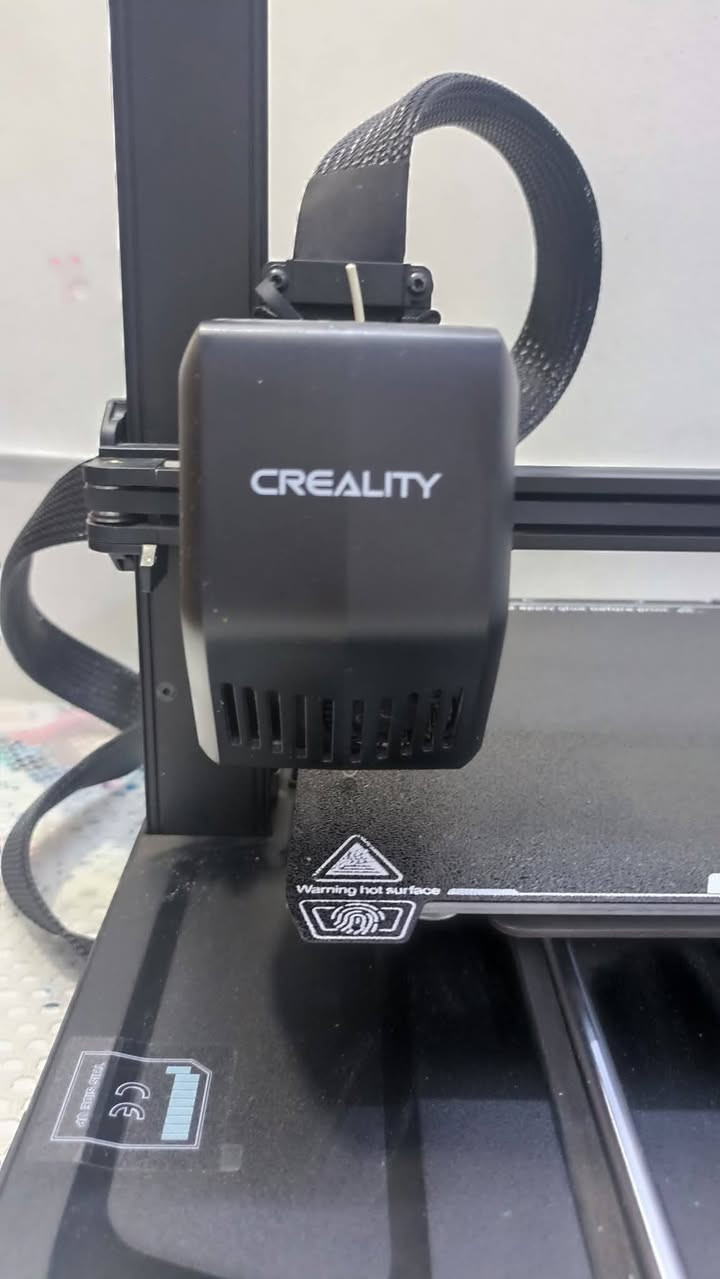 السلام عليكم
طابعة 3D 🔥
جديده مستعمله قليل وكلش نظيفة مثل ماتشوف💯
 كارتونه وغراضهة كامله📦
السعر ٢٠٠ وبيها مجال بسيط.
***********
