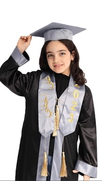 زي تخرج • طباعة عالية • الرمادي شارع 20