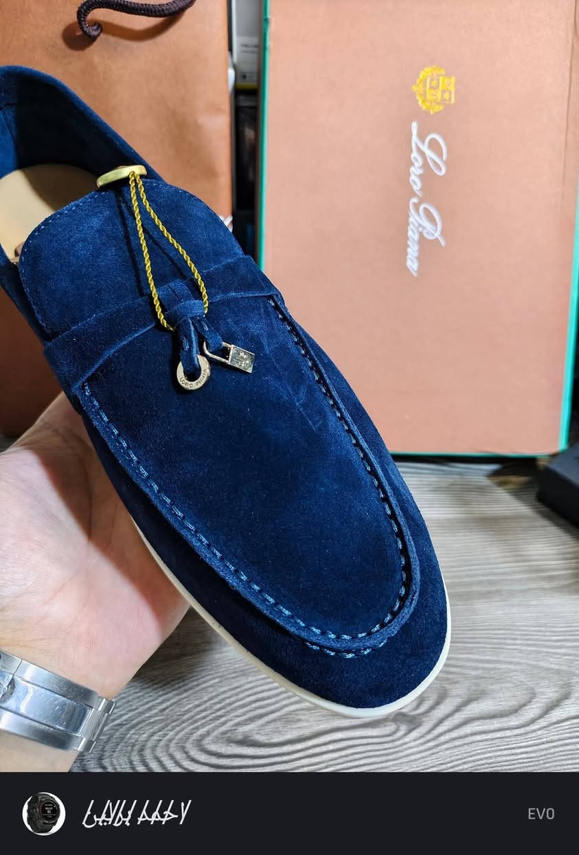 جديد غير مستخدم  اصلي 100% مقاس 44
Loro Piana original 
Made in Italy


**إذا كنت صاحب هذا الإعلان وتريد حذفه لأي سبب، رجاءا أرسل رسالة إلى الدعم الفني**