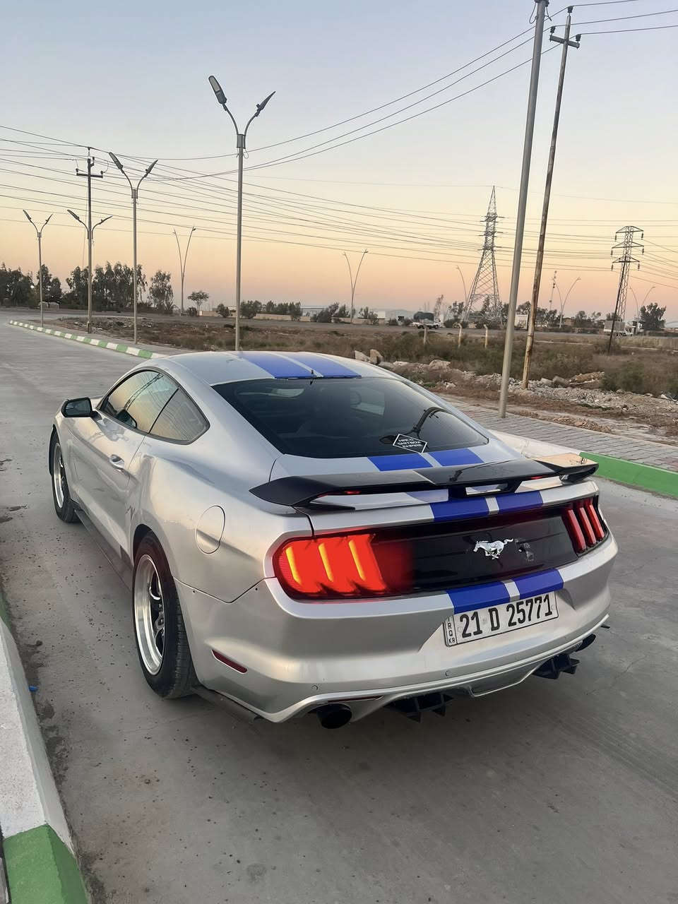 بيع سريع.  السلام عليكم. موستنج ٢٠١٦ ايكو بسوت. صبغ حزام قماره تكم مكفولات. كير ومحرك وتخم تاير امريكي جوها كفاله. صدر ٩٠ بل ميه حادث جاملغات وبنيد. بيع نقد. قفل ٩٠. لي تخدمه يتصل ما اجاوب ع ماسنجر *********** والف خير وعافيه ع ياخذها سياره تخبل وشرط بانزين عادي ونصبه وداخل كلش حلوه بل حقيقه. مكانها ديالئ بعقوبه
