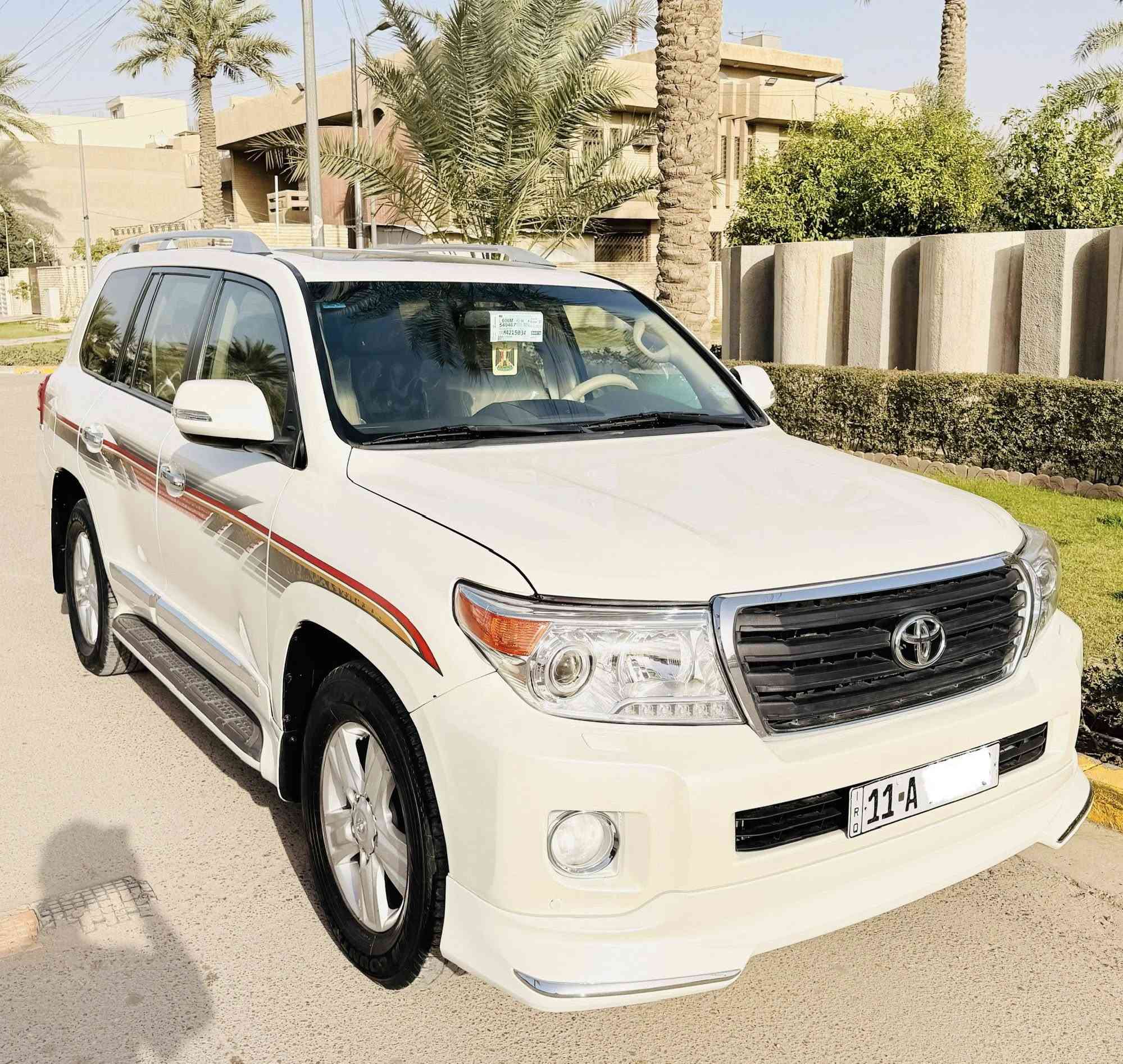 السلام عليكم للبيع لاندكروز 2012 بريم اصلي ماشية 98 وعالفحص السيارة كفالة عامة من كلشي ما عدا صبغ بين باب الصدر والجاملغ الامامي فقط والباقي كفالة من كلشي وكلش جديدة ونضيفة على ايدنا من الزيرو رقم بغداد الجديد باسمي السعر 317 ورقة وبيها مجال بسيط للاستفسار ((***********)) مكاني بغداد زيونة.
