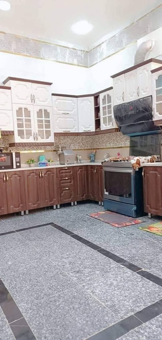 بيت للبيع المساحه ٢٠٠متر طابق واحد دوانم دورالنفط عل السده قرب بيت حيدرالغراوي للتواصل  على رقم تلفون ***********
